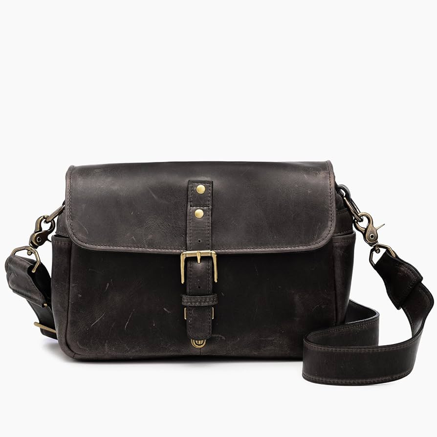 ケース/バッグ ona leather bowery dark truffle ONA - The Bowery - Dark Truffle : Amazon.ca: Electronics